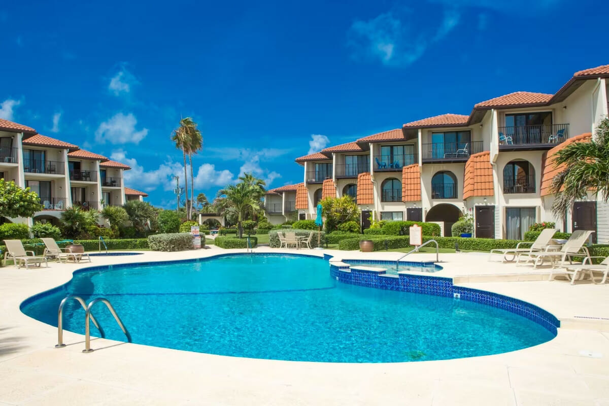 Where to Stay in Grand Cayman: The Best 18 Hotels