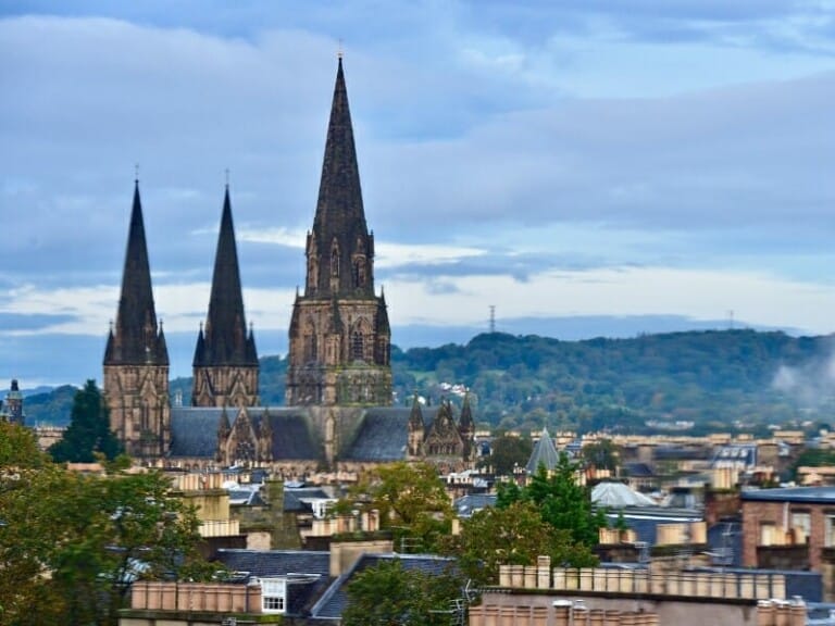 Where to Stay in Edinburgh + best areas to stay