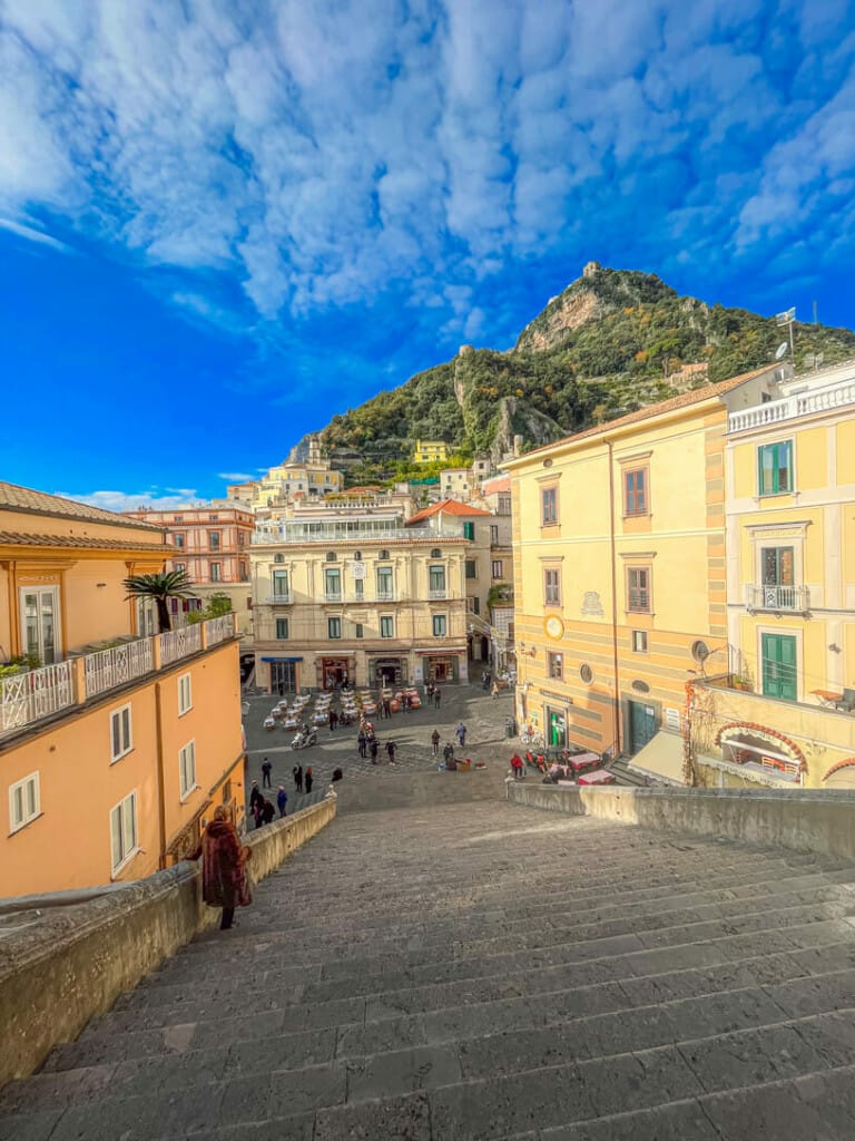 19 Things to Know Before Renting a Car in Naples in 2023