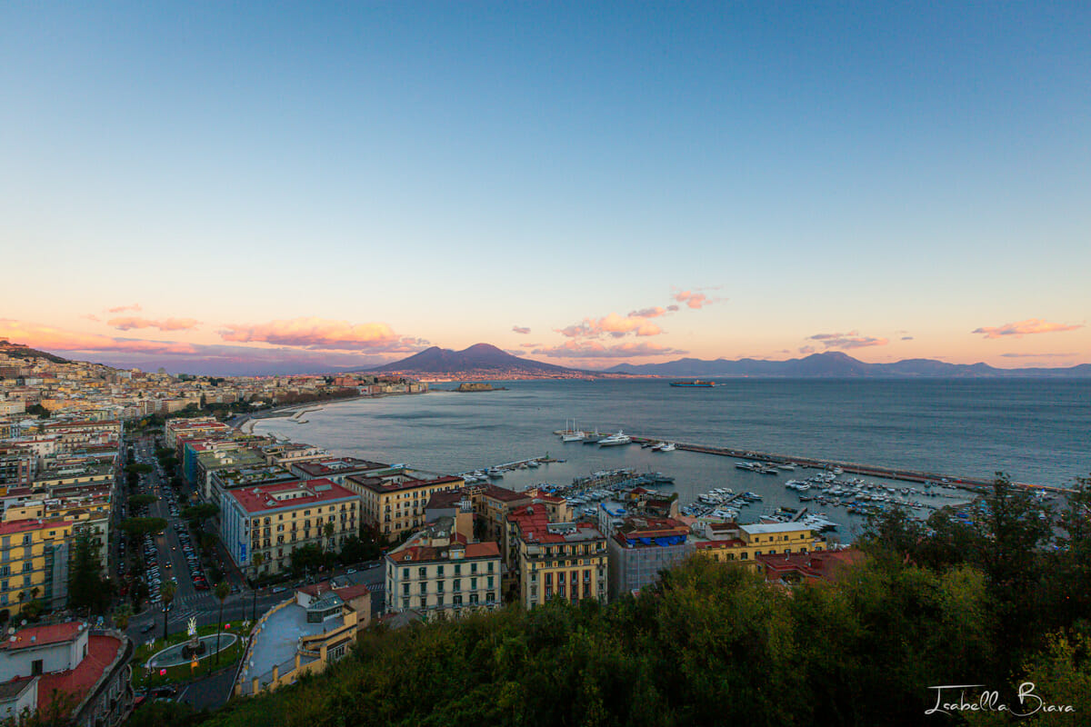 19 Things to Know Before Renting a Car in Naples in 2023